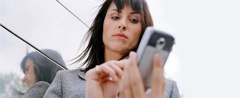 Crise de ansiedade por descoberta de infidelidade através do whatsapp ou redes sociais